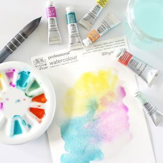 SOUTĚŽ 🎉 YUPPÍÍÍ! V letošním roce se pořádá soutěž Winsor & Newton Watercolor i pro Českou republiku. Co to znamená?...